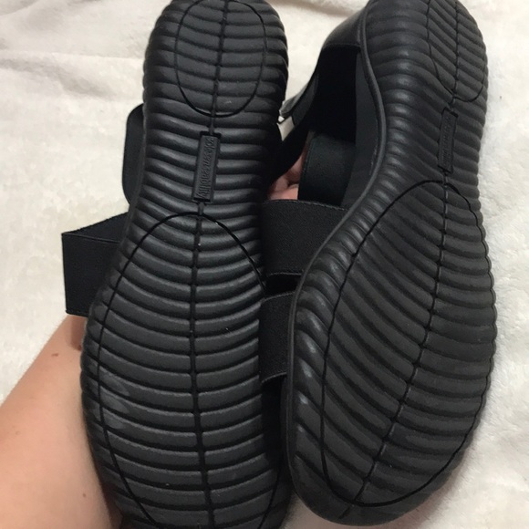 Memory foam black sandals size 8.5 women’s - Picture 4 of 6